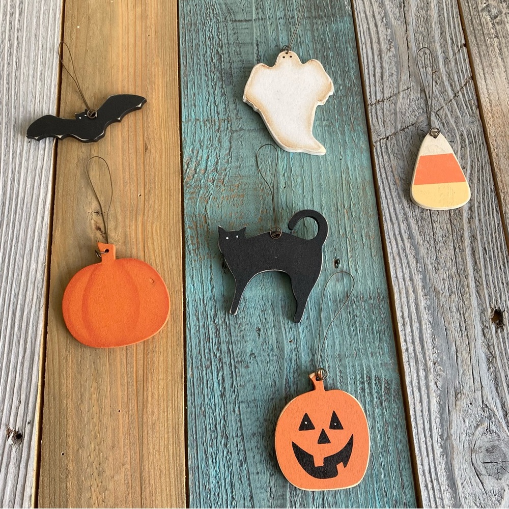 Halloween Decor Set of 6 Wood Ornaments